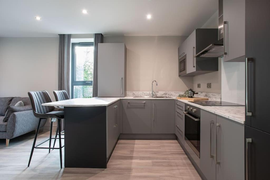 Apartment Brand New, Luxury & With Terrace